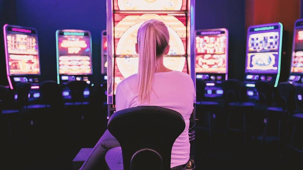 The Evolution of Slot Games: From Mechanical Reels to Digital Thrills