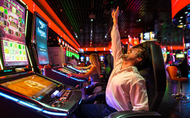 The Evolution of Online Slot Casinos: From the Casino Floor to Your Screen